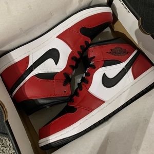 DS Jordan 1 Mid Chicago Toe size 9 men's